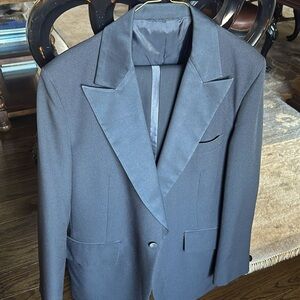 Tuxedo - workers of America 42L